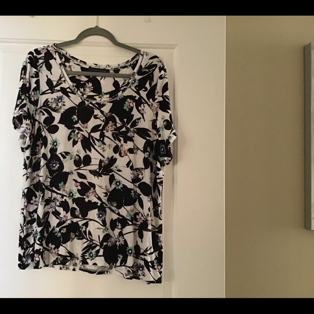 Flower Tommy Hilfiger top